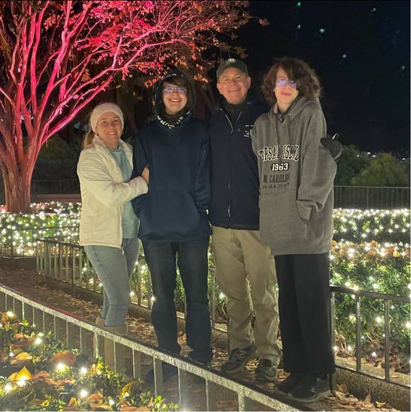 Meet your Posher, Alisha - Picture 1 of 1